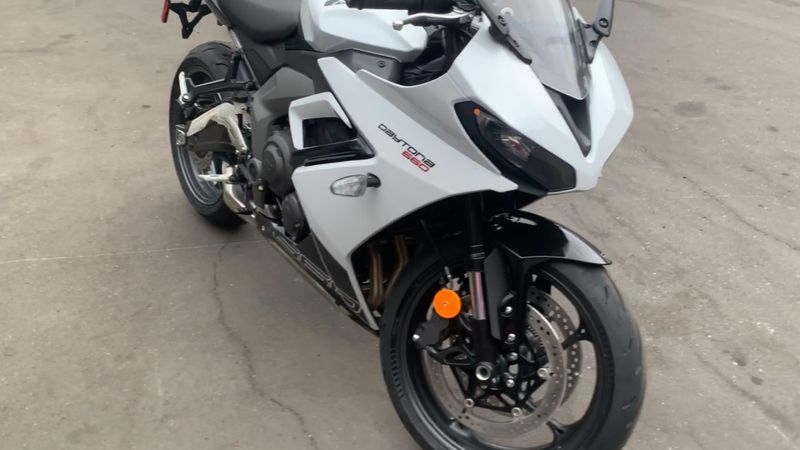 New 2025 Triumph DAYTONA 660 Image 5