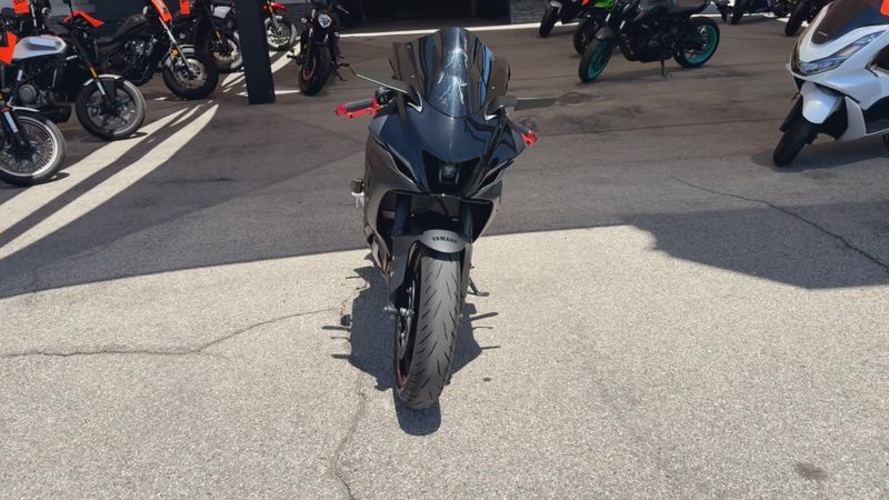 Used 2024 Yamaha YZF-R7 Image 3