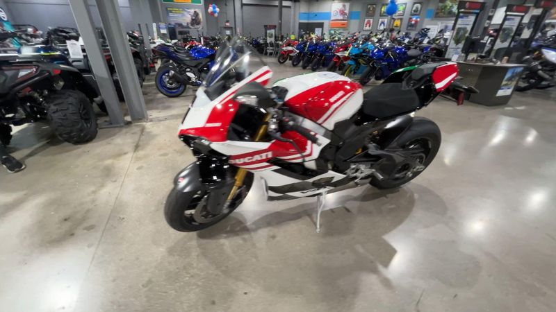 Used 2025 Ducati PANIGALE V4 TRICOLORE Image 4