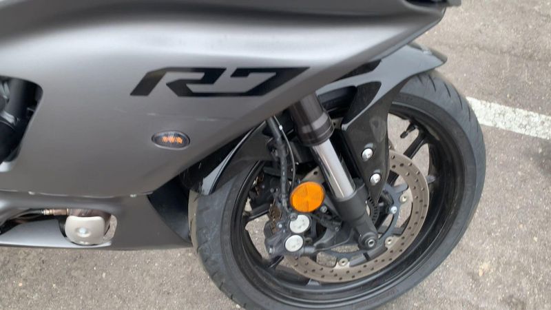 Used 2024 Yamaha YZF-R7 Image 5