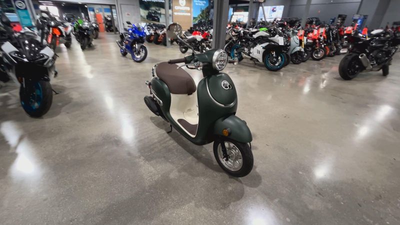 New 2024 Honda Metropolitan Image 2