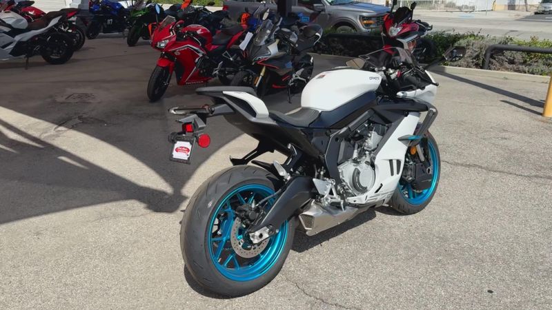 New 2026 CFMOTO 675SS Image 4