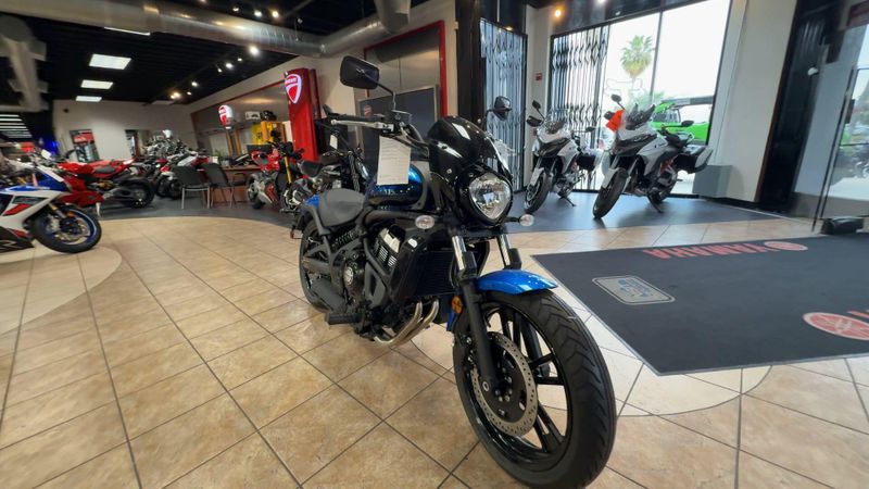 New 2026 Kawasaki VULCAN S CAFE ABS Image 2