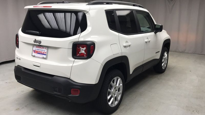 2023 Jeep Renegade Latitude 4x4 in a Alpine White Clear Coat exterior color and Blackinterior. Weekley Chrysler Dodge Jeep Co 419-740-1451 weekleychryslerdodgejeep.com 