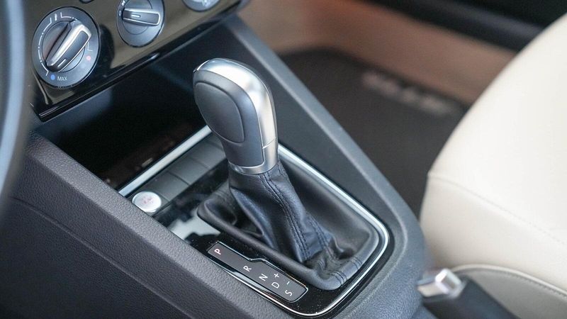 2016 Volkswagen Jetta 1.8T SELImage 19