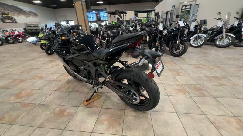 New 2026 Kawasaki NINJA ZX-4RR ABS Image 7