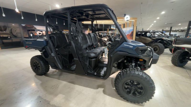 New 2026 Can-Am DEFENDER MAX XT HD11 WITH 10.25 IN. INFOTAINMENT Image 8