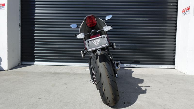 New 2025 Triumph Street Triple 765 R 