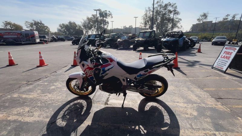 New 2025 Honda AFRICA TWIN ADV SP ES Image 5