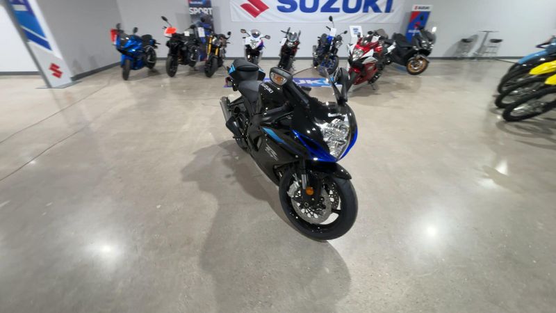 New 2027 Suzuki GSX-R600 Image 6