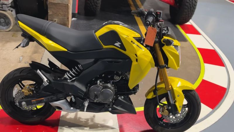 Used 2022 Kawasaki Z125 PRO Base Image 5