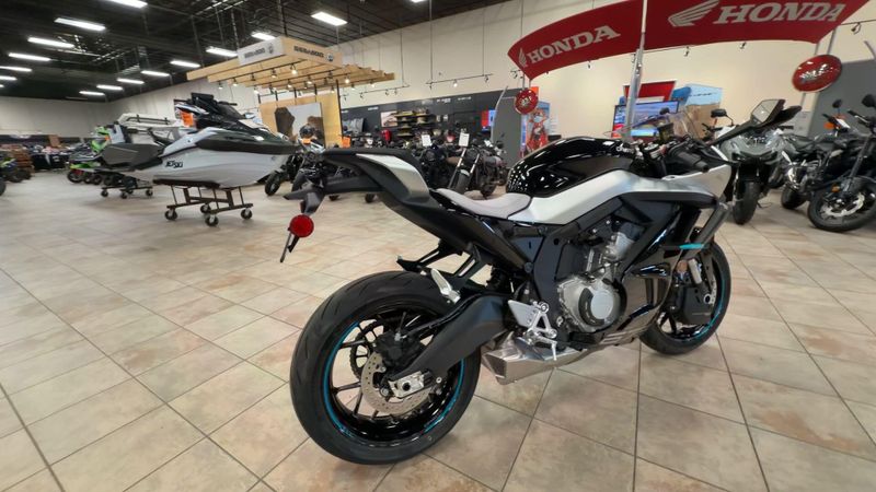 New 2026 CFMOTO 675SS Image 9