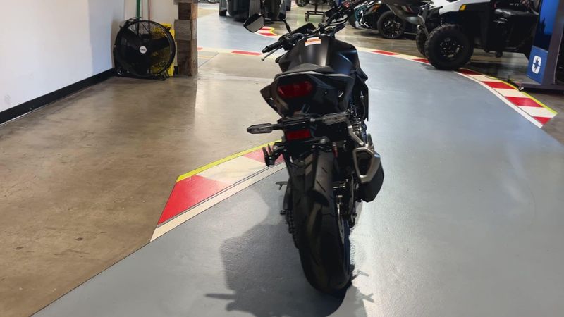New 2025 Honda CB750 HORNET Image 8