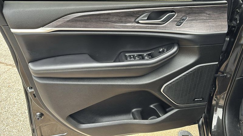 2022 Jeep Grand Cherokee L LimitedImage 6
