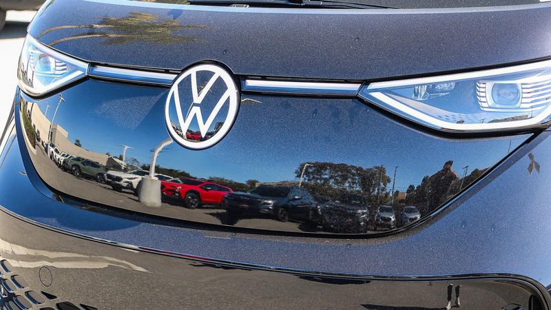 2025 Volkswagen ID. Buzz Image 8