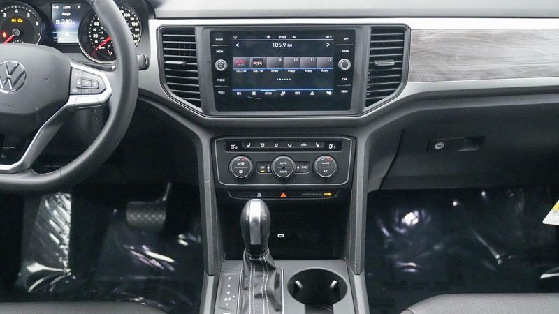 Used 2021 Volkswagen Atlas Cross Sport 3.6L V6 SE w/TechnologyImage 13