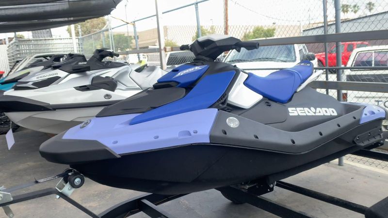 New 2024 Sea-Doo SPARK FOR 2 90 CONVENIENCE PACKAGE Image 9