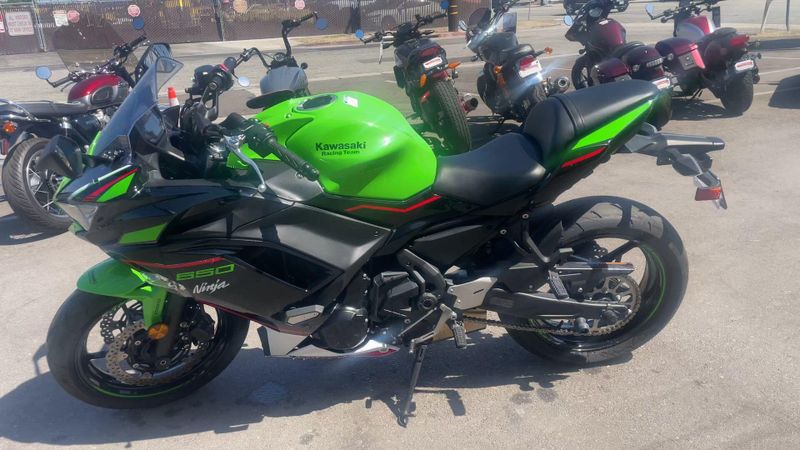 Used 2022 Kawasaki NINJA ZX-6R ABS Image 5