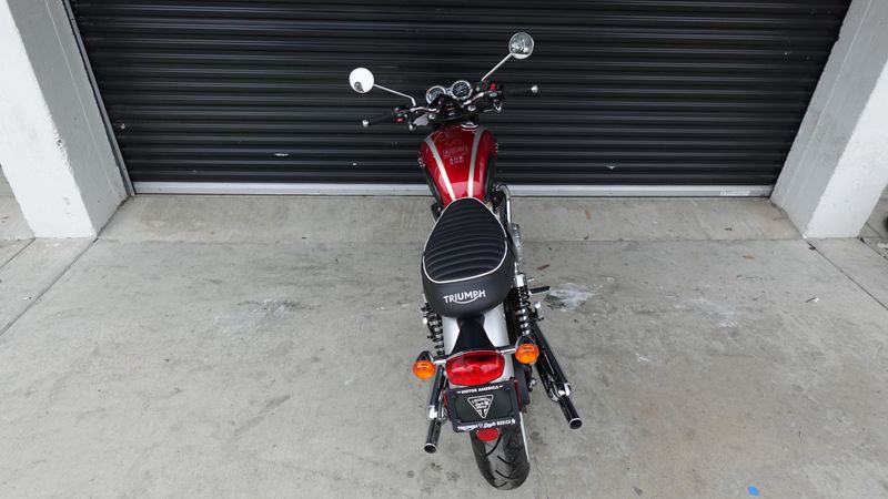 New 2025 Triumph BONNEVILLE T120 ELVIS 