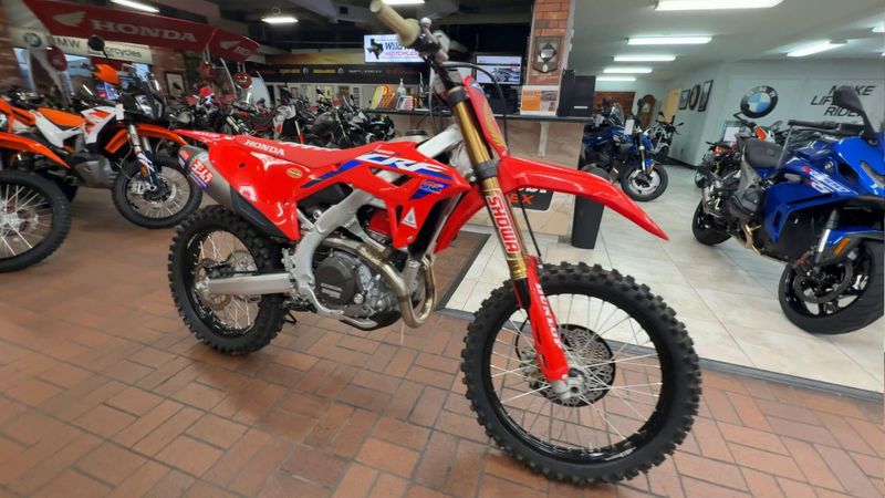 CRF 450 250 21〜24年モデル外装 FIRST LOOK! 2024 HONDA CRF450 & CRF250 MODELS