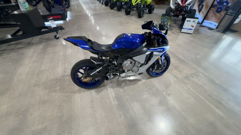 Used 2015 Yamaha YZF-R1 Image 4