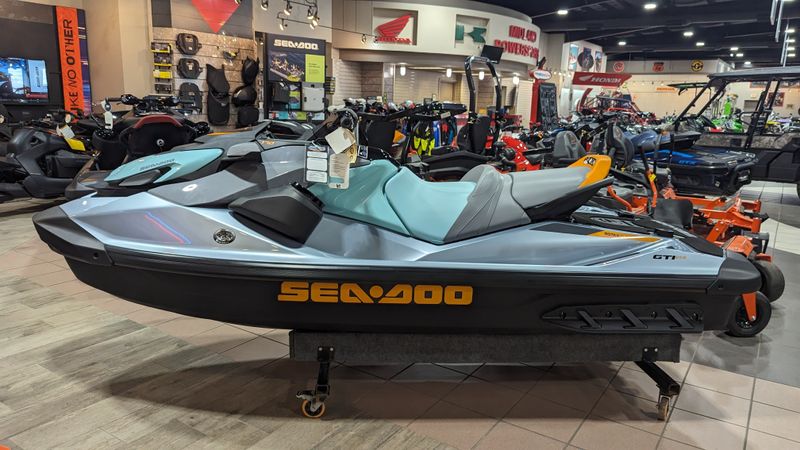 2024 SEADOO GTI SE 170 WITH SOUND SYSTEM IDF ICE METAL AND NEO MINT Image 1