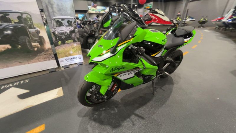 Used 2025 Kawasaki NINJA ZX 10R ABS KRT EDITION Image 4