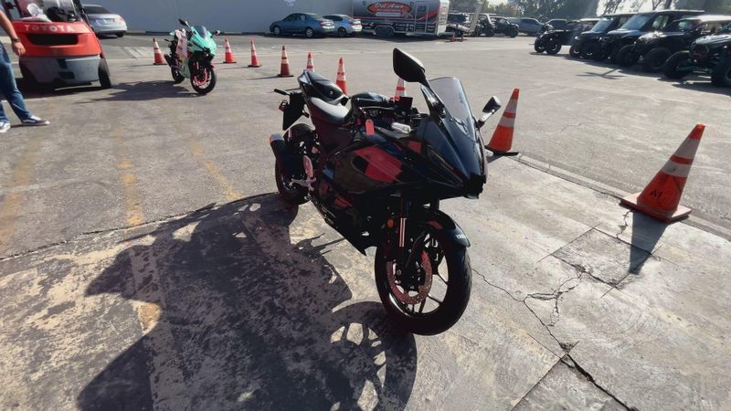 New 2026 Yamaha YZF-R3 ABS Image 2