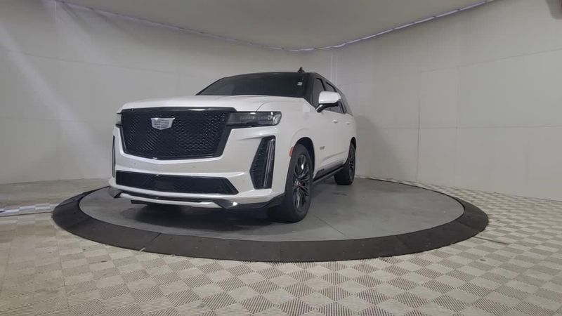 2023 Cadillac Escalade V-Series photo 5