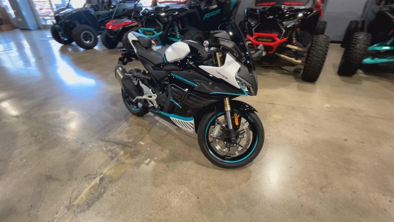 Used 2023 CFMOTO 450SS Image 2