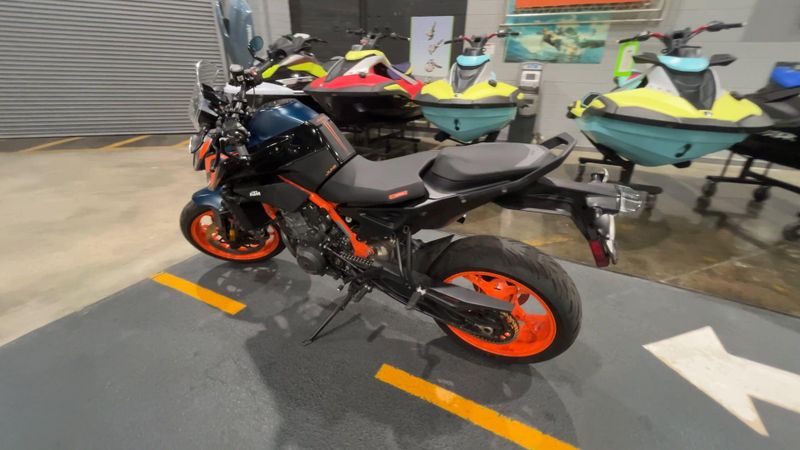 Used 2022 KTM 890 DUKE R Image 6