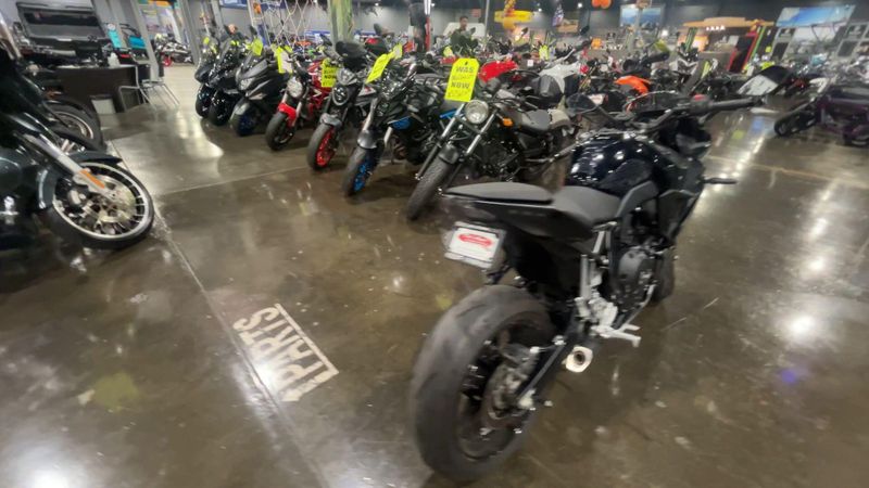 Used 2025 Suzuki GSX-8R Image 8