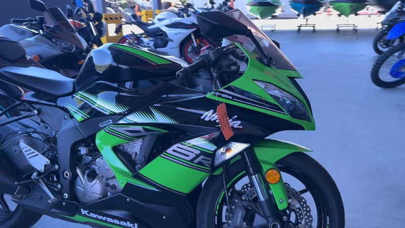 Used 2017 Kawasaki NINJA ZX-6R KRT EDITION Image 6