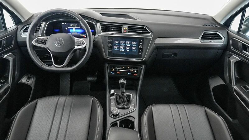 2022 Volkswagen Tiguan 2.0T SEImage 12