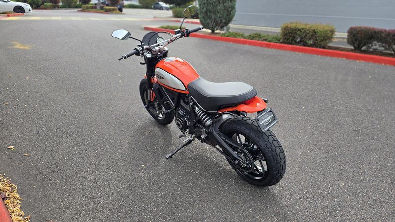 Used 2019 Ducati SCRAMBLER ICON 