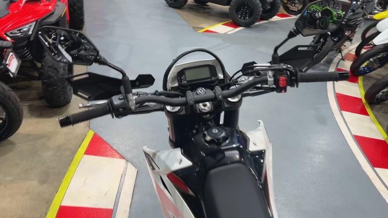 New 2025 Suzuki DR-Z4SM Image 5