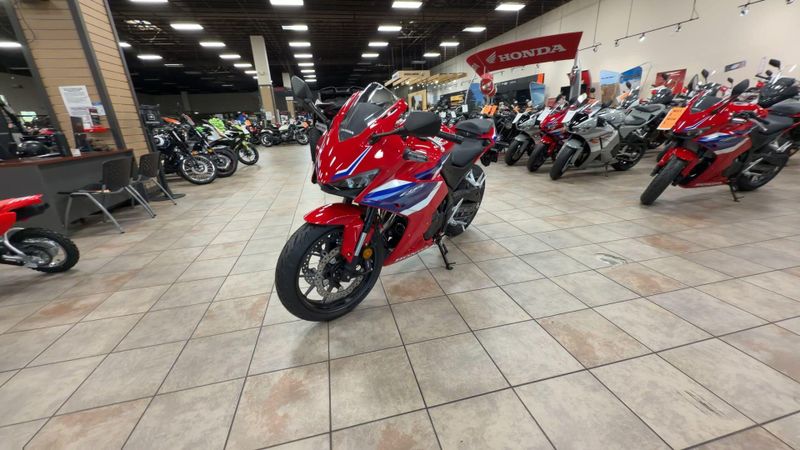 New 2025 Honda CBR500R ABS Image 5