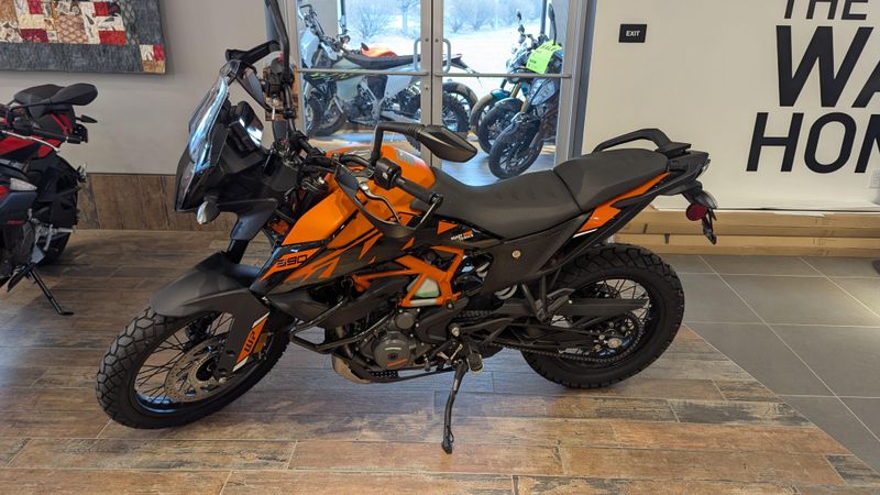 New 2023 KTM Adventure 390  SPOKE Image 1