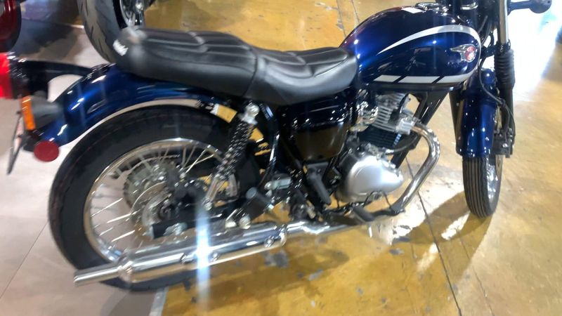 2025 Kawasaki W230 ABS Image 9