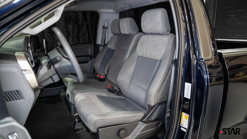 2022 Ford F-150 XLT photo 2
