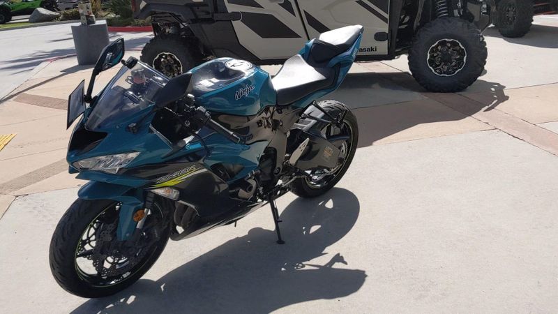 Used 2021 Kawasaki NINJA ZX-6R ABS Image 4