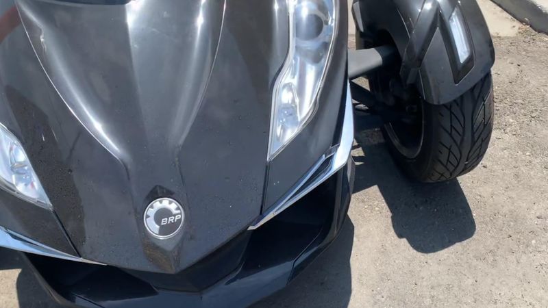 Used 2015 Can-Am SPYDER RT Image 3