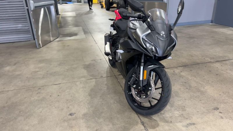 Used 2025 CFMOTO 300SS Image 2
