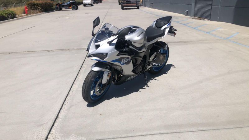 New 2027 Kawasaki NINJA ZX-6R ABS Image 9