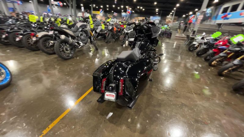 Used 2025 Harley-Davidson ROAD GLIDE Image 8