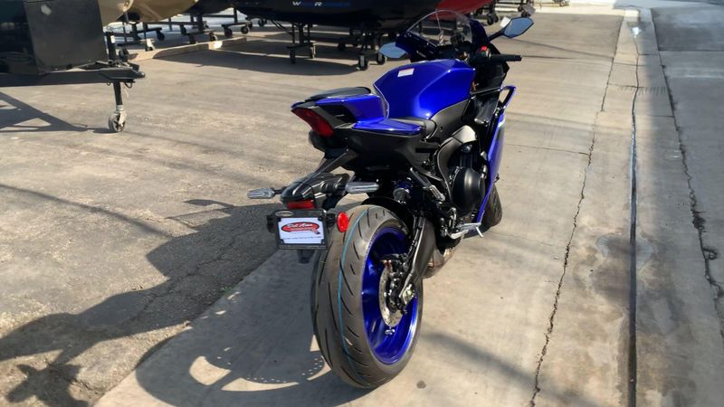 New 2025 Yamaha YZF-R9 Image 8