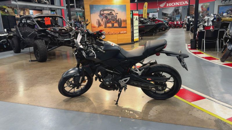 Used 2025 Honda CB300R ABS Image 5