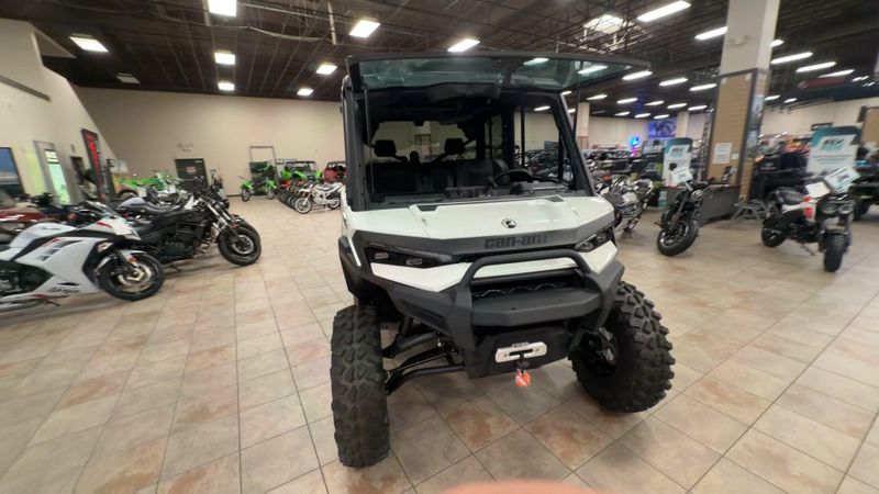 New 2026 Can-Am DEFENDER MAX LIMITED CAB HD11 Image 4