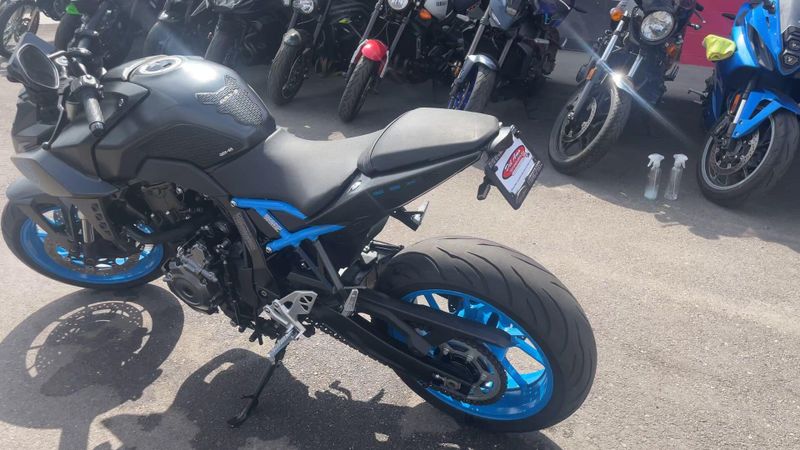 Used 2024 Suzuki GSX-8S CA Image 9