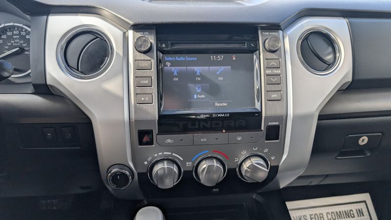 Used 2015 Toyota Tundra 4WD Truck Image 20